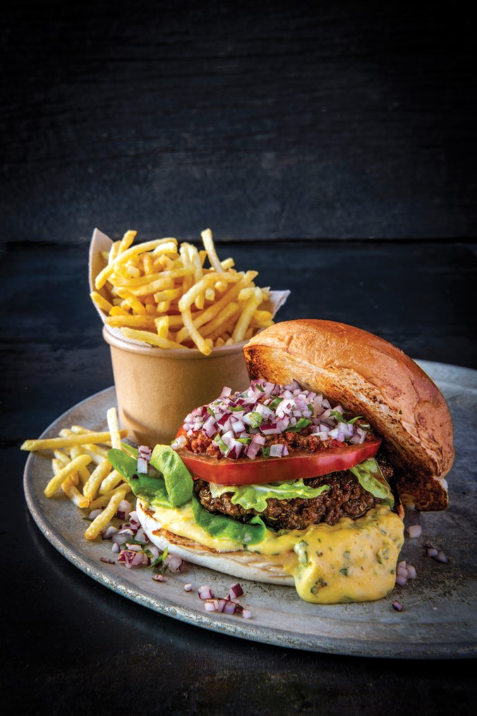 Burger With 5Mm Farm Frites Fries